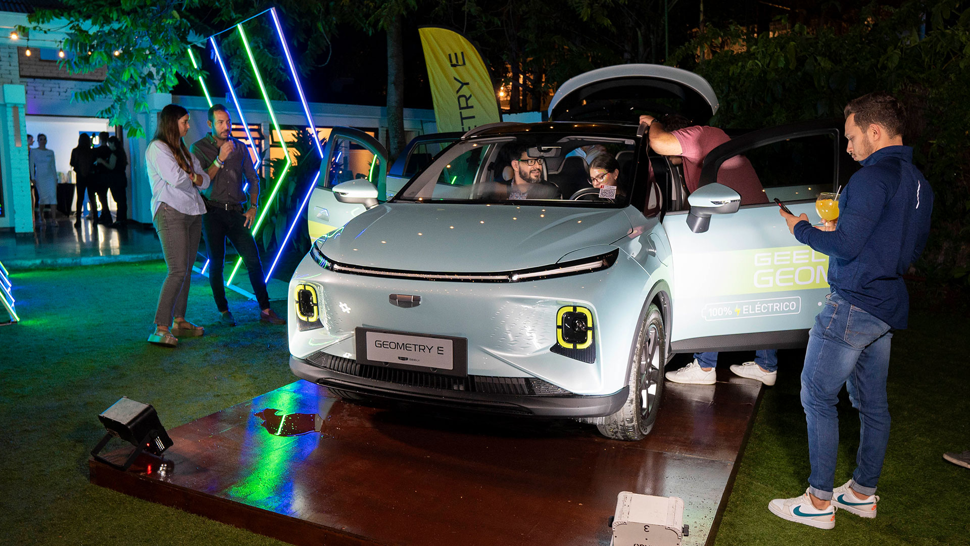 Lanzamiento Geometry E, Veinsa